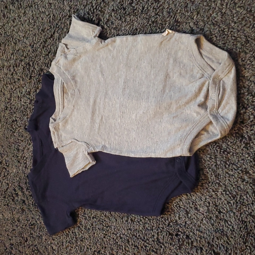 Burt's Bees Baby V-Neck Onesie Set 2pc Gray/Navy Size 0-3 Months